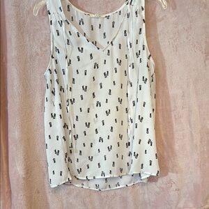 Women's Sleeveless Top - White with Black Pineapple Print, Size Medium